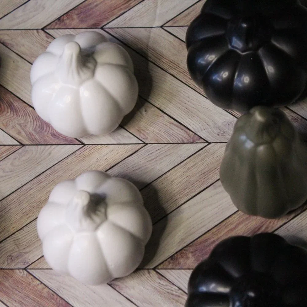 Small Festive Pumpkin Decor Set - Multicolor
